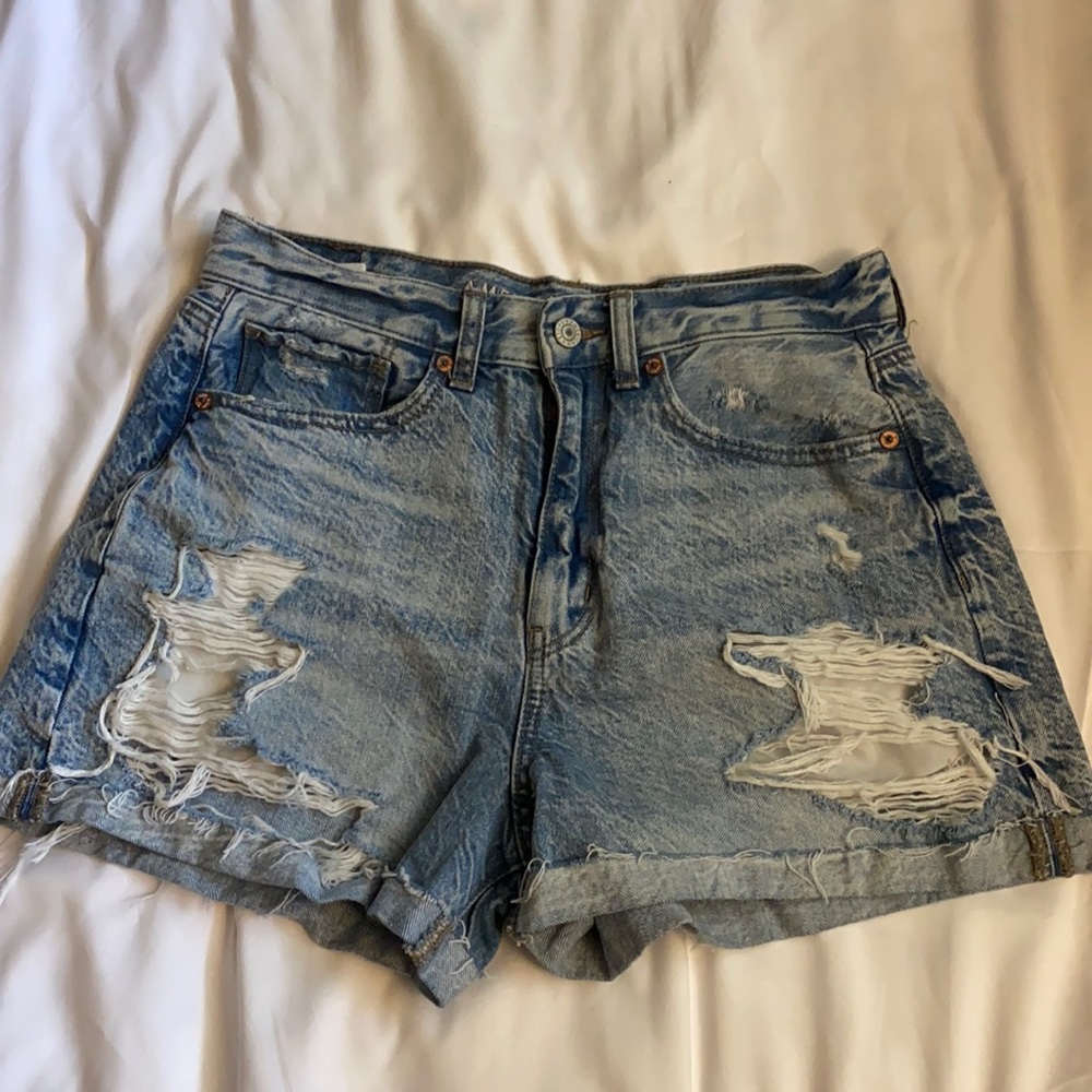 American Eagle light wash ripped mom shorts